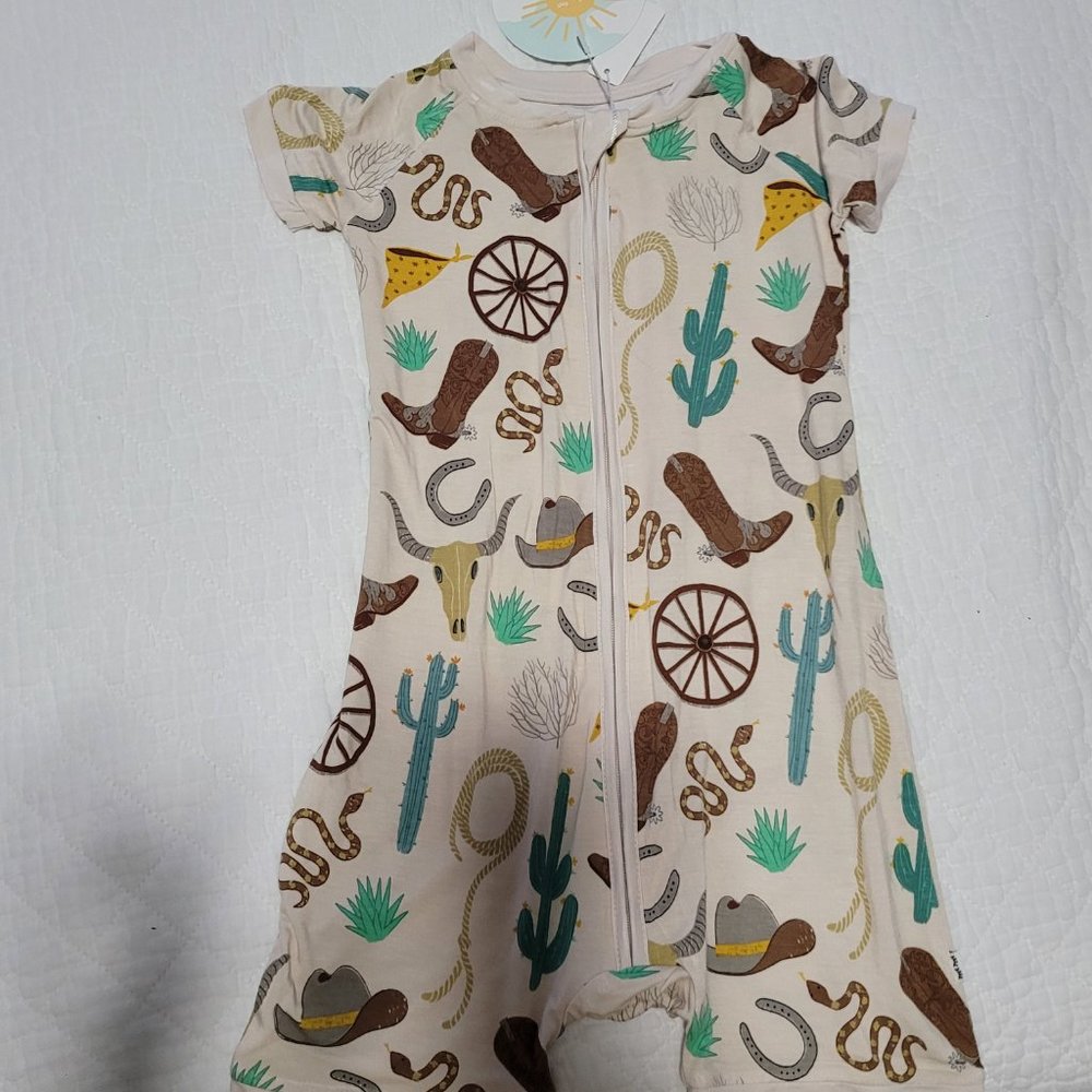 Little Sleepies Ready to Rodeo Shorty - Picture 2 of 4